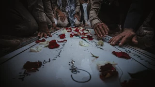 مراسم تدفین شهدای گمنام در آموزشکده فنی و حرفه ای پسران بندرعباس