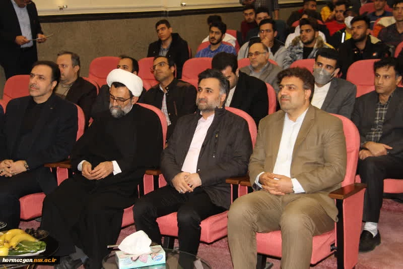 معاون علمی و فناوری ریاست‌جمهوری در مراسم روز دانشجوی دانشگاه فنی و حرفه‌ای: 2