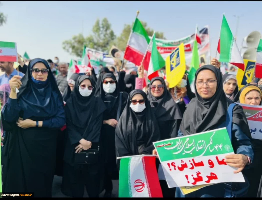 راهپیمایی باشکوه ۲۲بهمن همزمان با سراسر کشور در شهرستان بندرعباس 4
