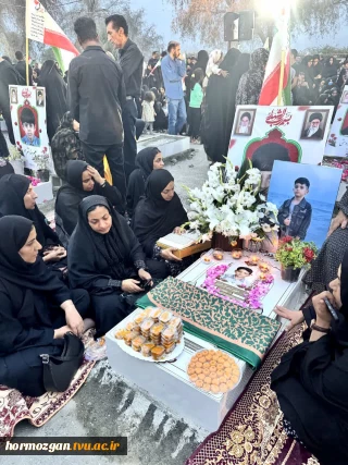 درعزای نوگلان میناب چهل روز کم است یادشان همه عمر سیاه پوشم کرد