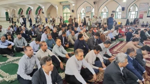 حضور معاونین و کارکنان دانشگاه ملی مهارت استان هرمزگان در مراسم مهمانی لاله ها و عطرافشانی گلزار ملکوتی شهدا،به مناسبت فرارسیدن هفته دولت و به منظور ارج نهادن به مقام والای شهیدان گرانقدر
 2